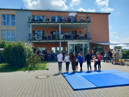 Zirkus AG mit Auftritt im Altenheim Assenheim