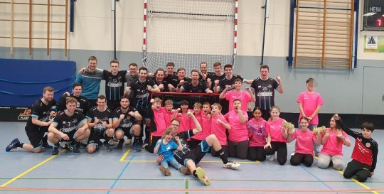 Besuch des Floorball Bundesliga-Spiel des TSV Tollwut Ebersgöns