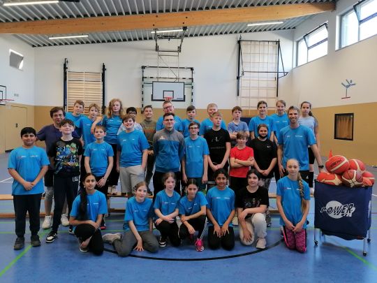 Aktionstag der Fraport Skyliners an der Geschwister-Scholl-Schule